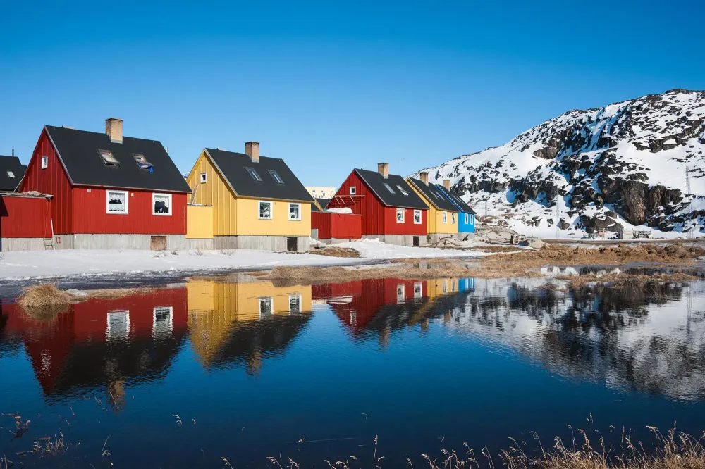 greenland houses